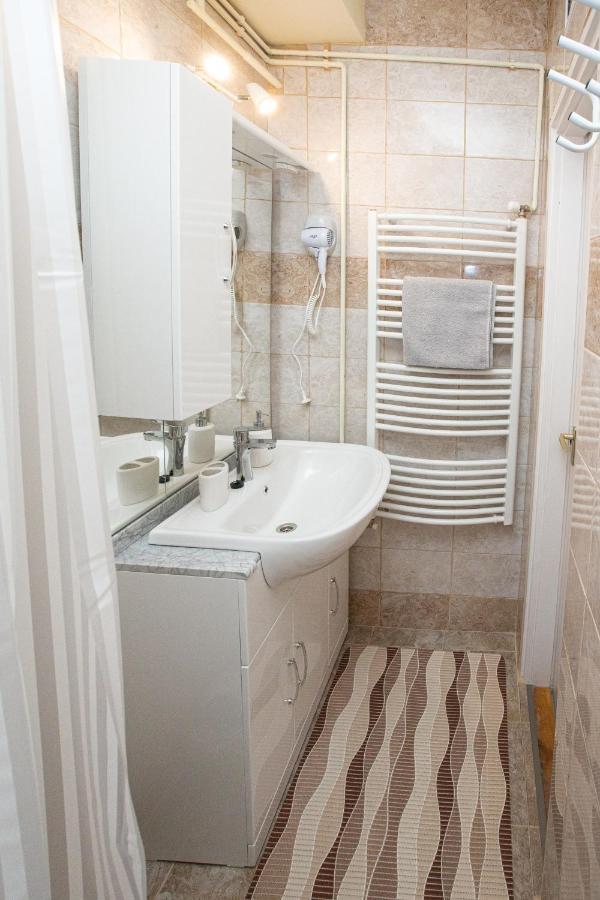 For You Apartman Gyula Exteriör bild